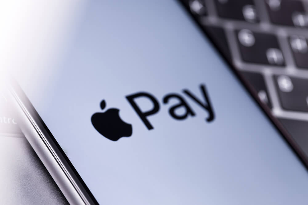 Cardul Revolut Apple Pay